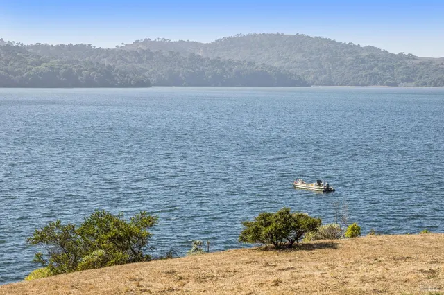 $4,000,000 | 17523 Highway 1, Marshall, CA 94940