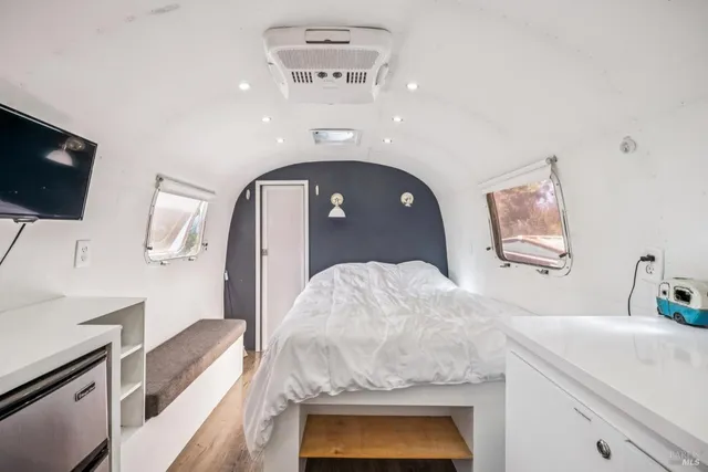 $4,000,000 | 17523 Highway 1, Marshall, CA 94940