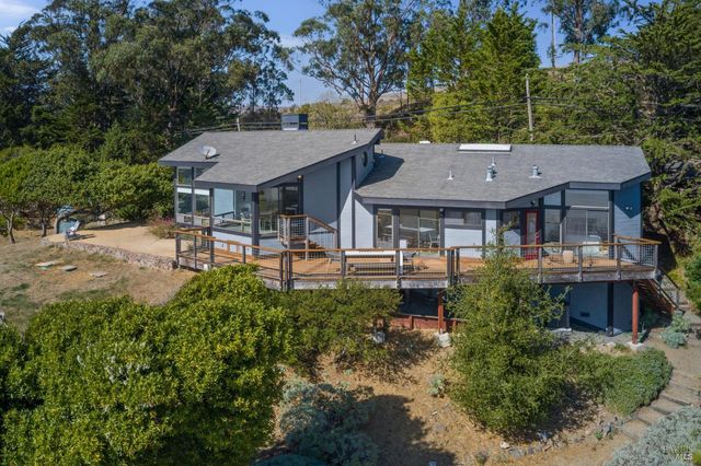 $3,600,000 | 17523 Highway 1, Marshall, CA 94940