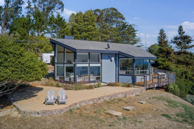 $3,600,000 | 17523 Highway 1, Marshall, CA 94940