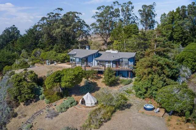 $4,000,000 | 17523 Highway 1, Marshall, CA 94940