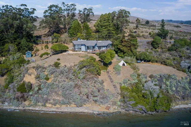 $4,000,000 | 17523 Highway 1, Marshall, CA 94940
