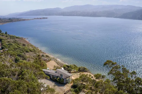 $3,600,000 | 17523 Highway 1, Marshall, CA 94940