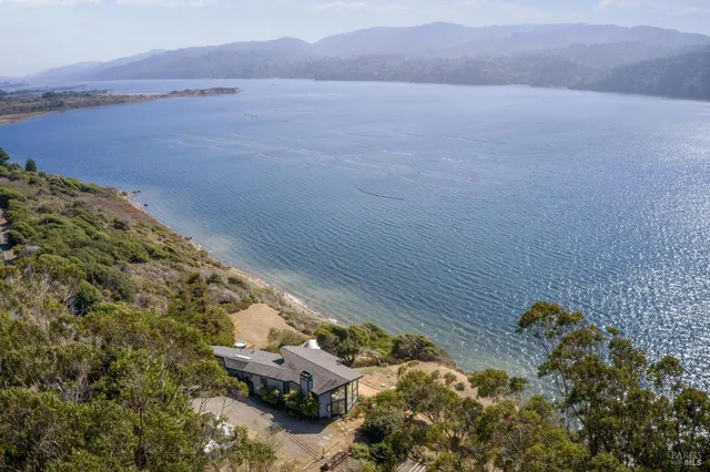 $4,000,000 | 17523 Highway 1, Marshall, CA 94940