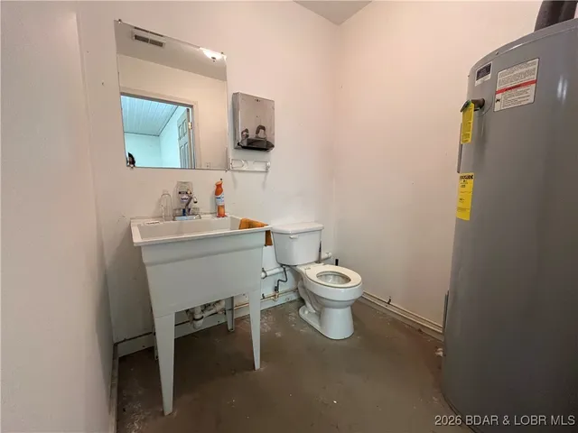 $465,000 | 430 Lewis Drive, Syracuse, MO 65354