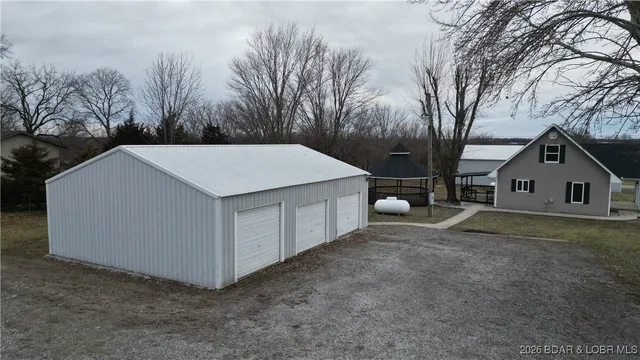 $465,000 | 430 Lewis Drive, Syracuse, MO 65354