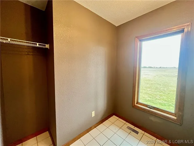 $465,000 | 430 Lewis Drive, Syracuse, MO 65354