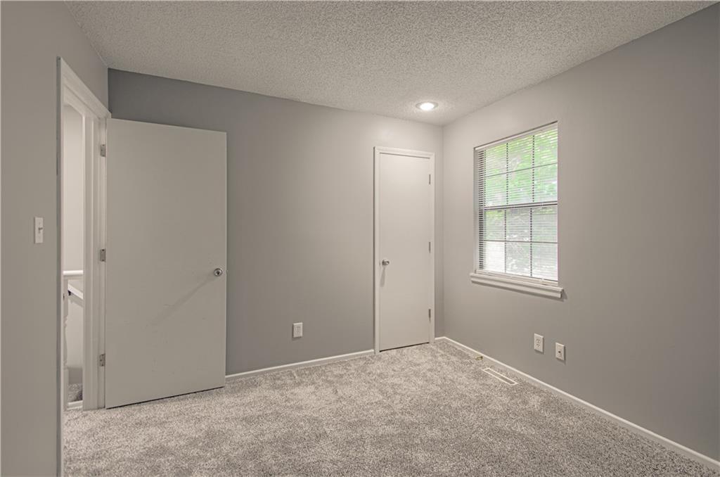727 Southwest Liggett Road, Unit B Blue Springs, MO 64015 - Photo 19 of 23 Gallery Image 19