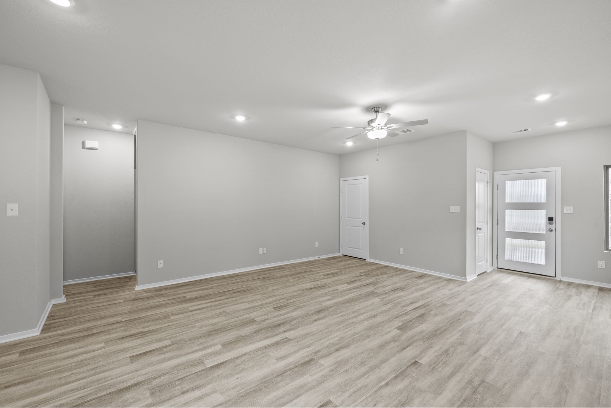 13318 Prado Rdg Lane Rosharon, TX 77583 - Photo 8 of 28 Gallery Image 8