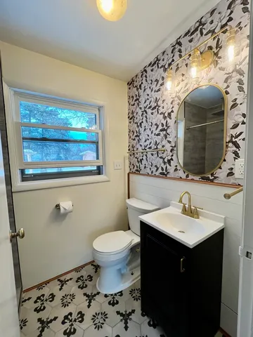 $409,000 | 705 West Fabyan Parkway, Geneva, IL 60134