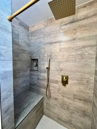 $409,000 | 705 West Fabyan Parkway, Geneva, IL 60134