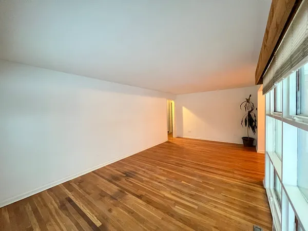 $409,000 | 705 West Fabyan Parkway, Geneva, IL 60134