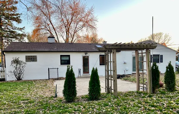 $409,000 | 705 West Fabyan Parkway, Geneva, IL 60134