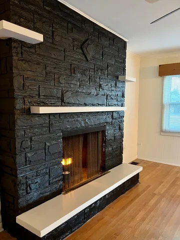 $409,000 | 705 West Fabyan Parkway, Geneva, IL 60134