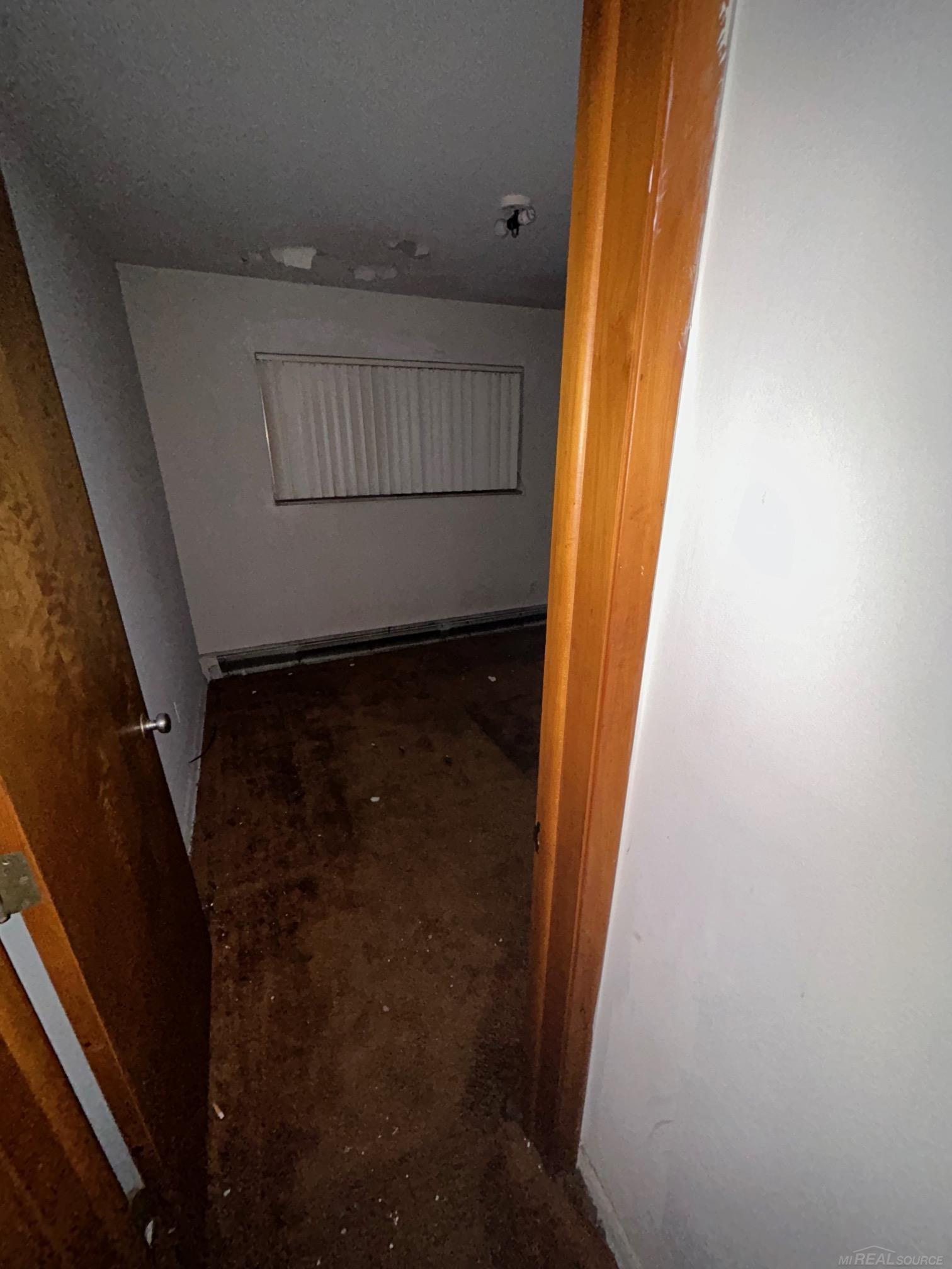 16660 Greenfield Road Detroit, MI 48235 - Photo 19 of 22 50175094-7ed73383-e06c-4daf-9077-c1c396bb4a5a.JPG