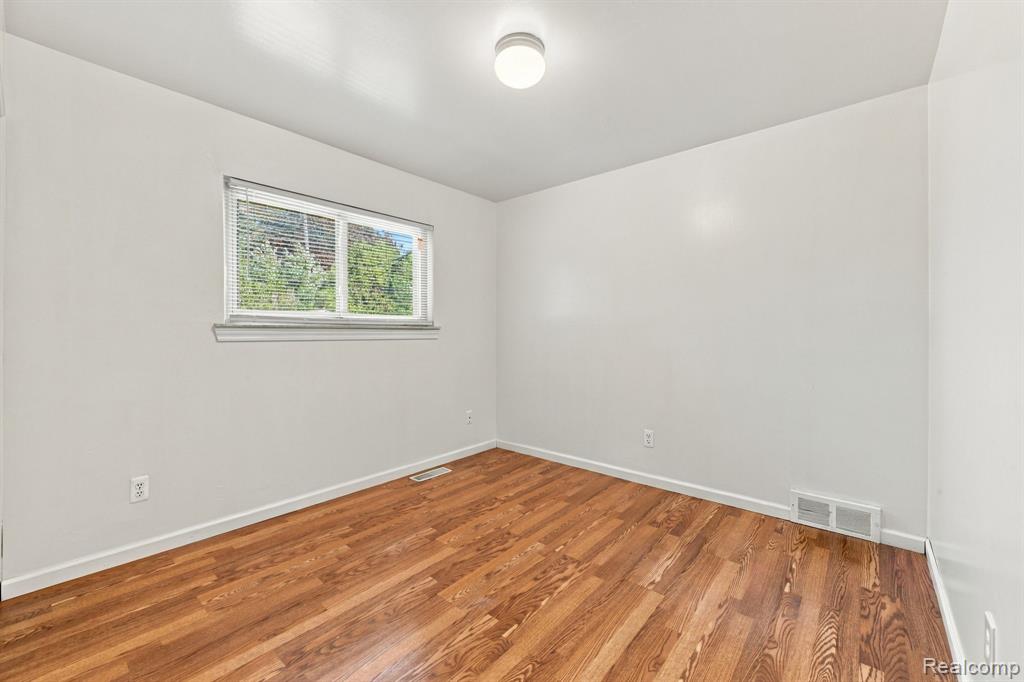13265 Twelve Mile Road Warren, MI 48088 - Photo 15 of 33 Gallery Image 15