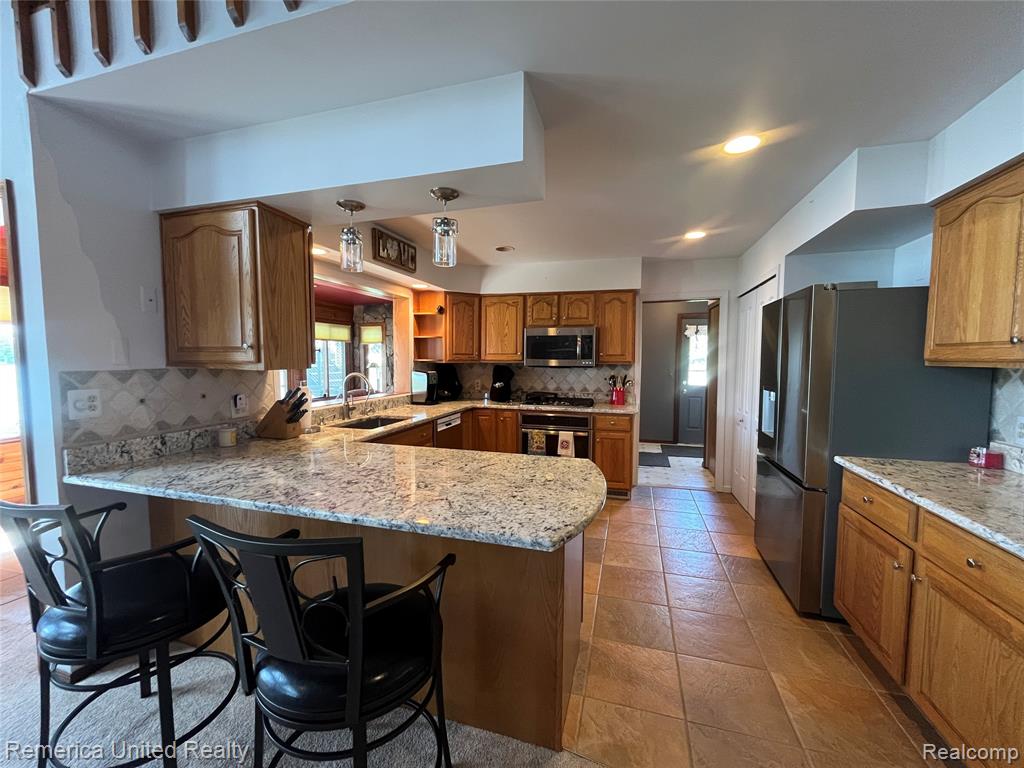 4533 Horseshoe Road Waterford, MI 48328 - Photo 14 of 31