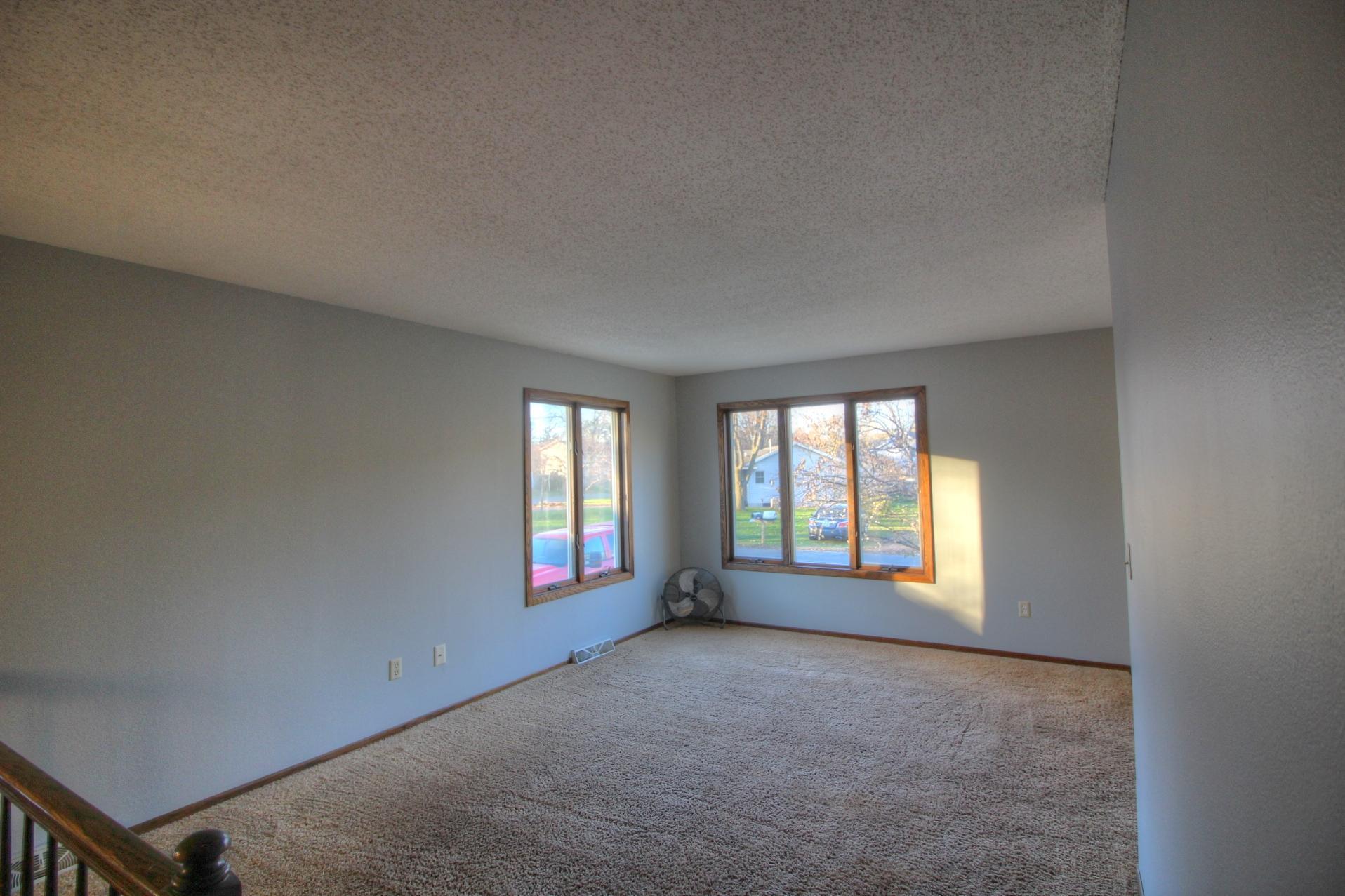 945 Washington Street Prescott, WI 54021 - Photo 4 of 24 Gallery Image 4