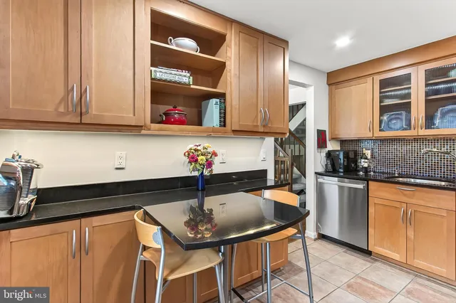 $974,900 | 221 Gundry Drive, Falls Church, VA 22046