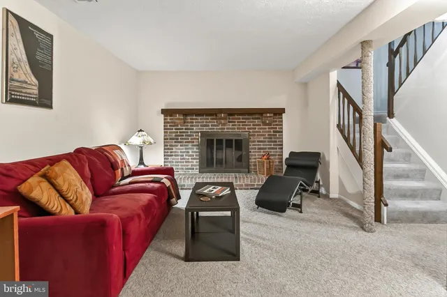 $974,900 | 221 Gundry Drive, Falls Church, VA 22046