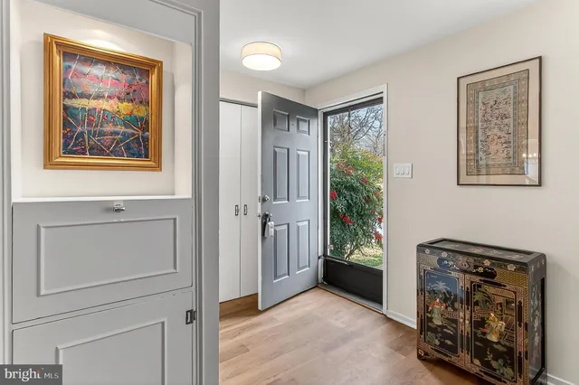 $974,900 | 221 Gundry Drive, Falls Church, VA 22046