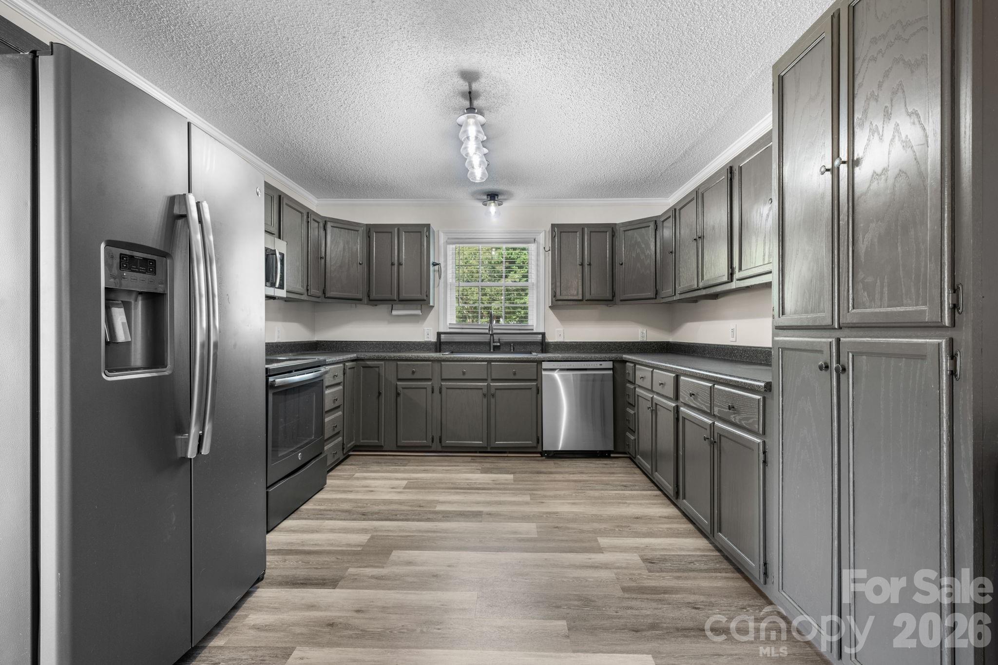 5795 Valley Field Road Southeast Hickory, NC 28602 - Photo 11 of 48 Gallery Image 11