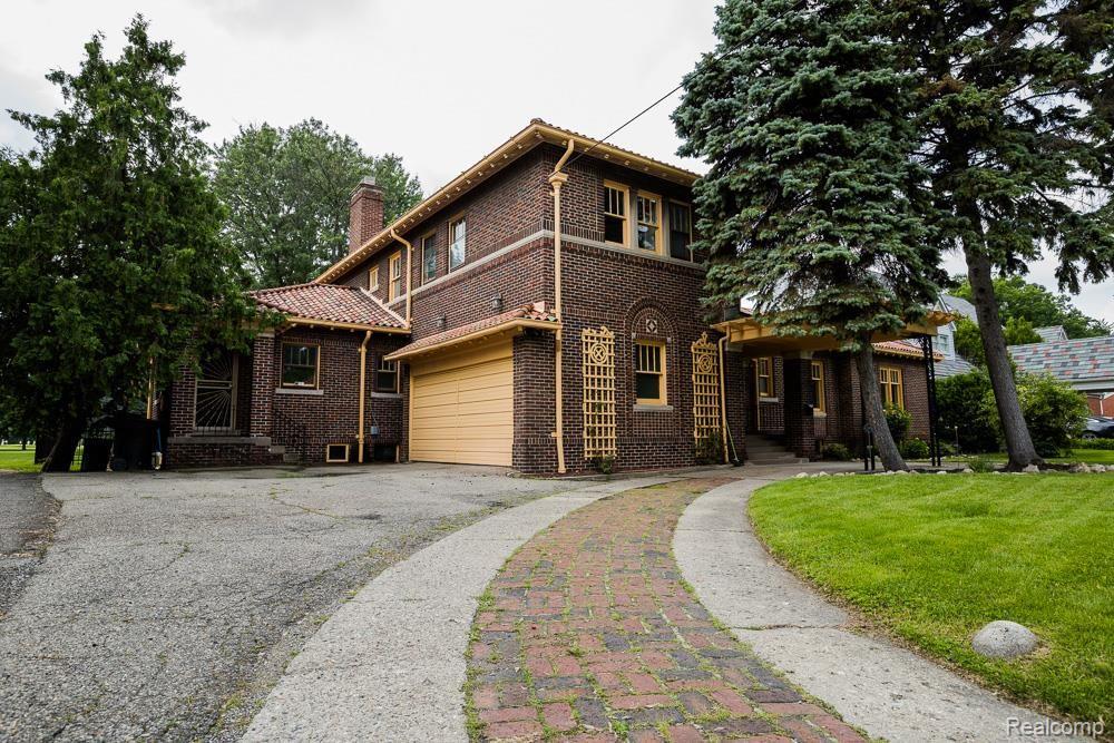 17535 Hamilton Road Highland Park, MI 48203 - Photo 1 of 96