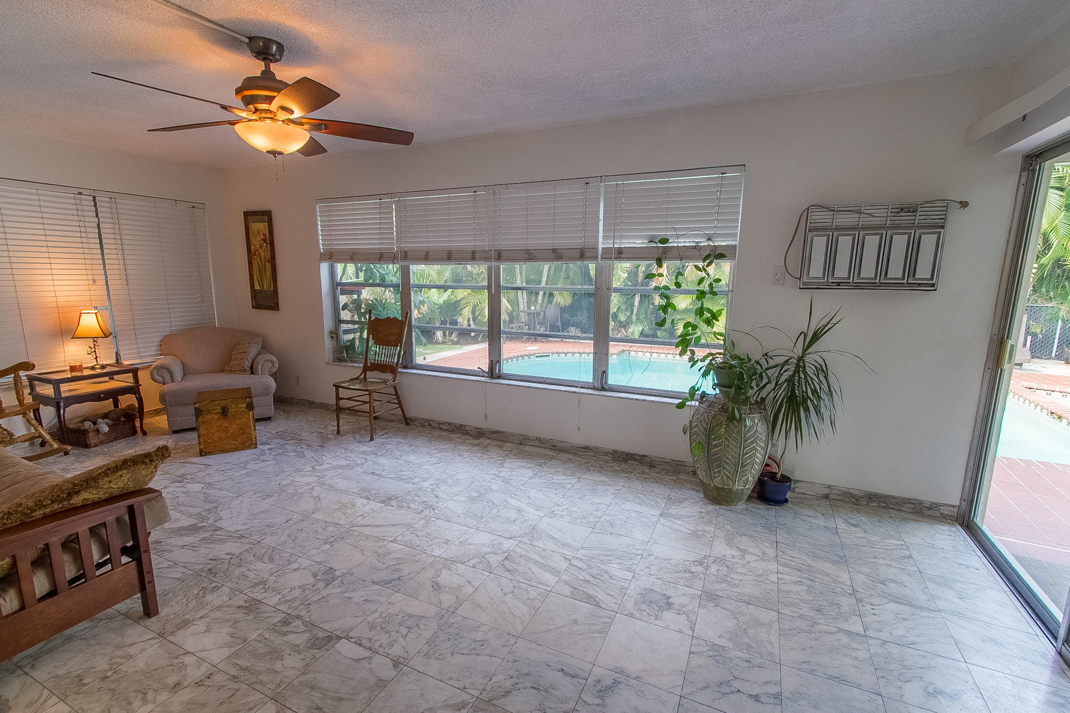 263 Northeast 30th Street Boca Raton, FL 33431 - Photo 13 of 23 East Boca Beauty!--20