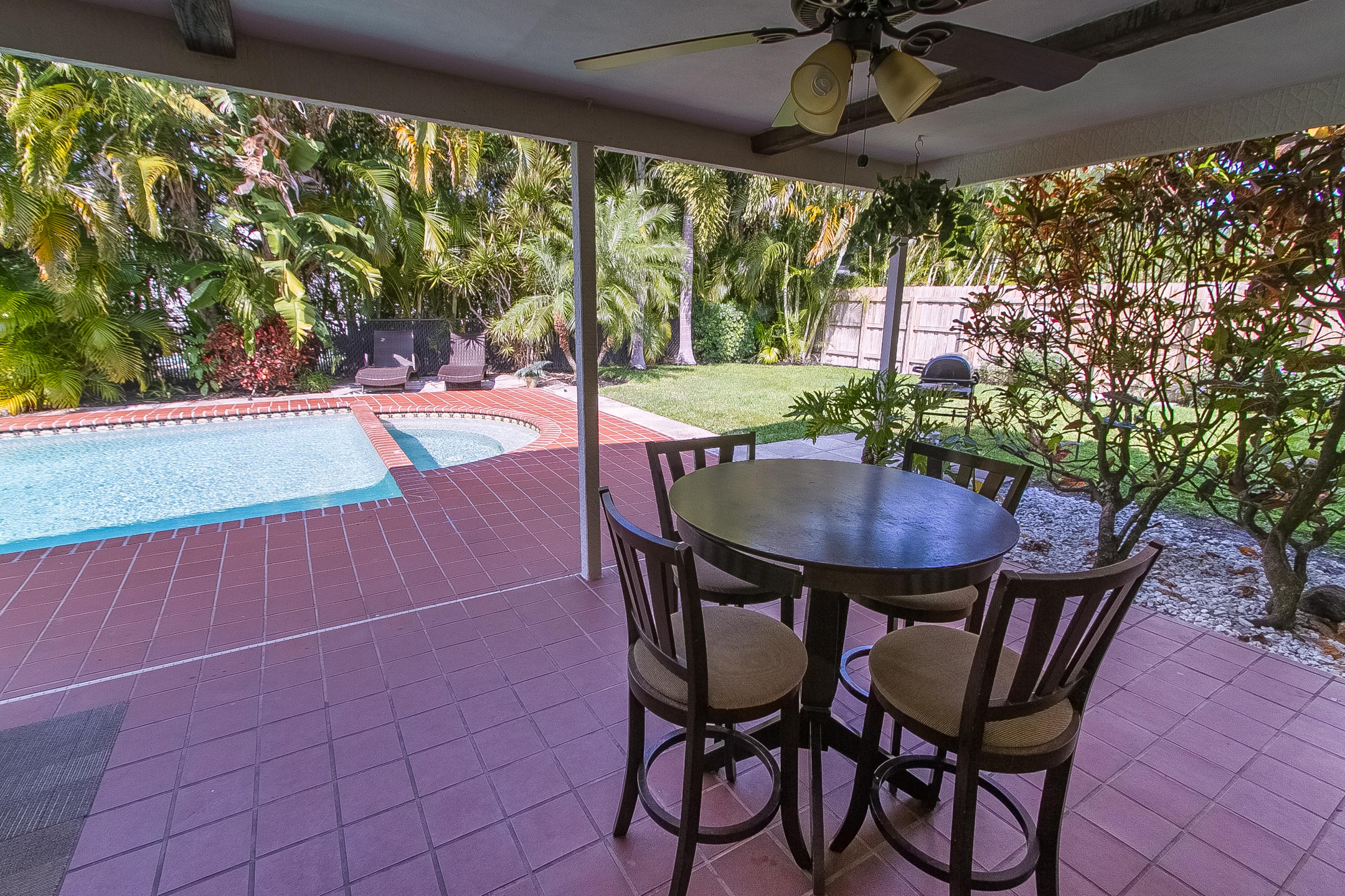 263 Northeast 30th Street Boca Raton, FL 33431 - Photo 14 of 23 East Boca Beauty!--6