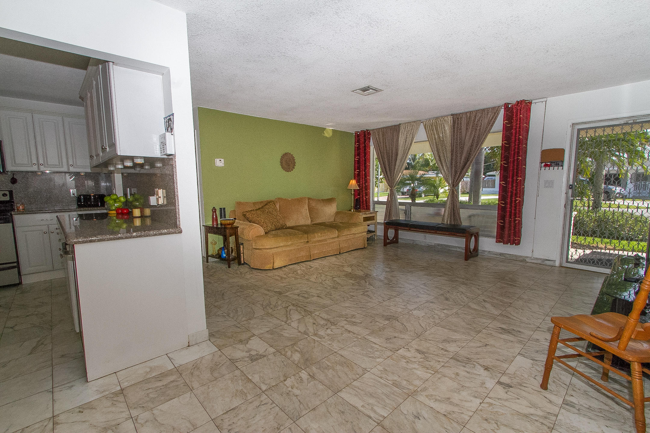 263 Northeast 30th Street Boca Raton, FL 33431 - Photo 8 of 23 East Boca Beauty!--14