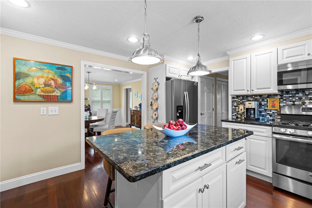 2 Redwood Court Warren, RI 02885 - Photo 7 of 36