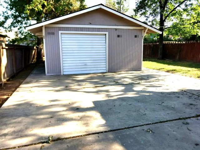 $320,500 | 630 East Dudley Avenue, Fresno, CA 93728