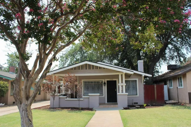 $320,500 | 630 East Dudley Avenue, Fresno, CA 93728