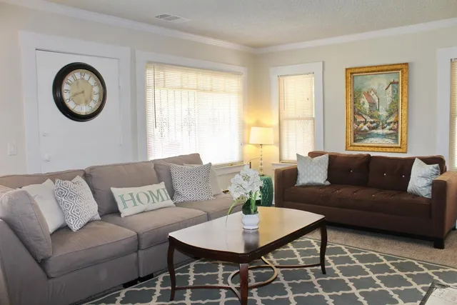 $320,500 | 630 East Dudley Avenue, Fresno, CA 93728