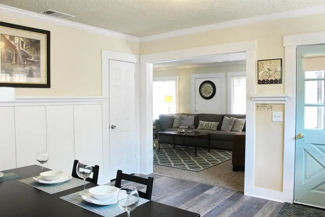 $320,500 | 630 East Dudley Avenue, Fresno, CA 93728