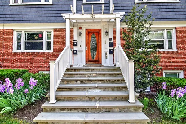 $379,000 | 145 Butler Avenue, Unit 2N, Providence, RI 02906