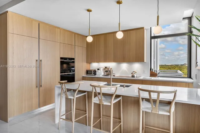 $4,495,000 | 515 Valencia Avenue, Unit 1103, Coral Gables, FL 33134