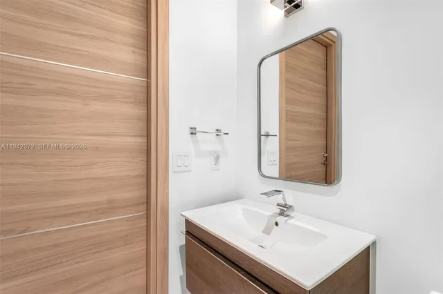 $4,495,000 | 515 Valencia Avenue, Unit 1103, Coral Gables, FL 33134