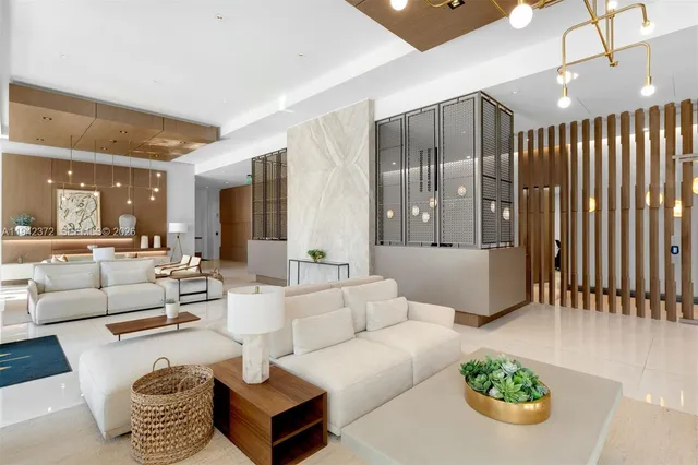 $4,495,000 | 515 Valencia Avenue, Unit 1103, Coral Gables, FL 33134