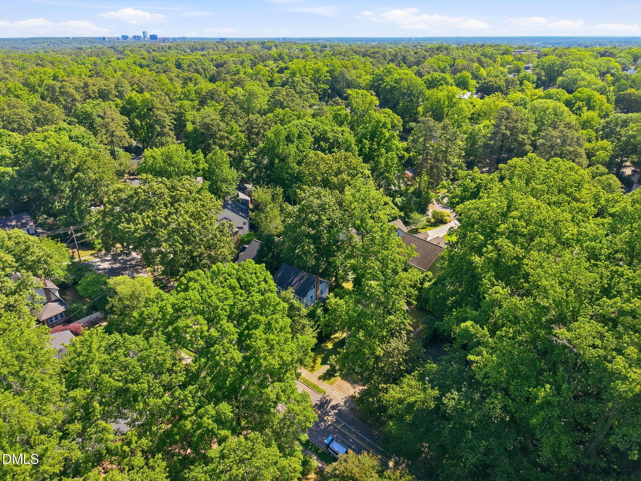 512 Gardner Street Raleigh, NC 27607 - Photo 7 of 56
