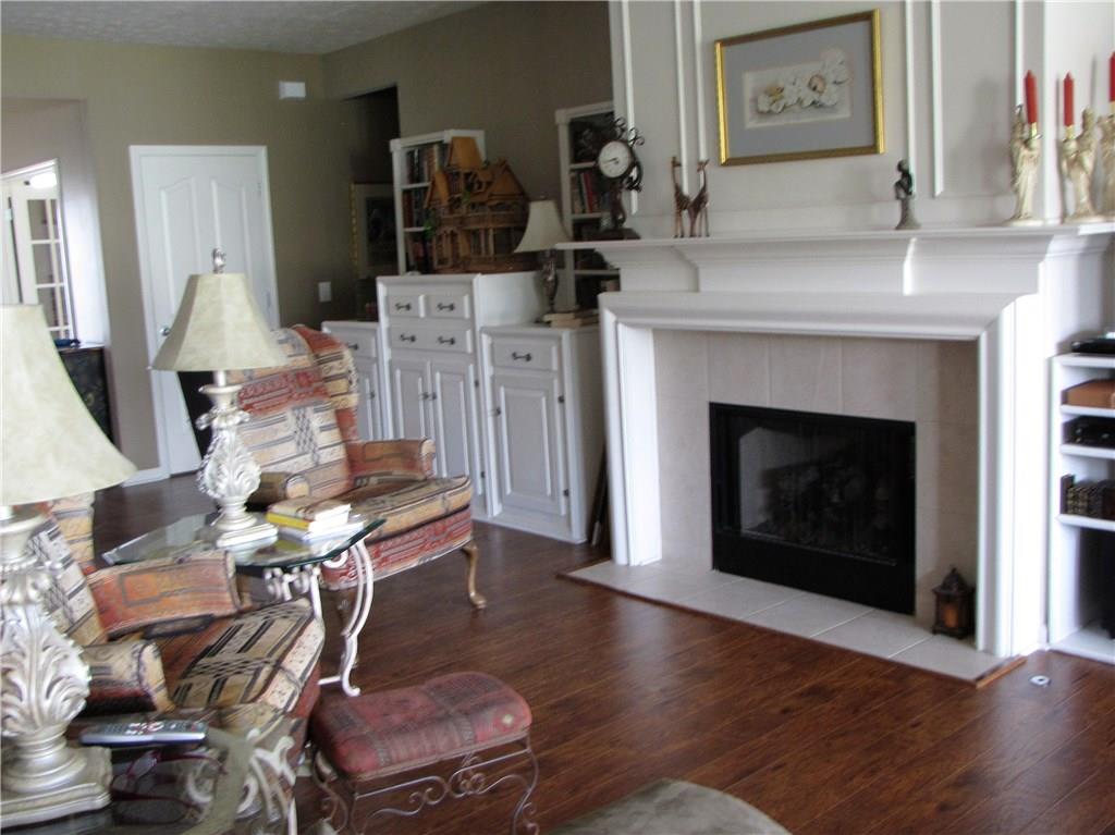 12995 Ratliff Run Fishers, IN 46037 - Photo 2 of 24 Gallery Image 2
