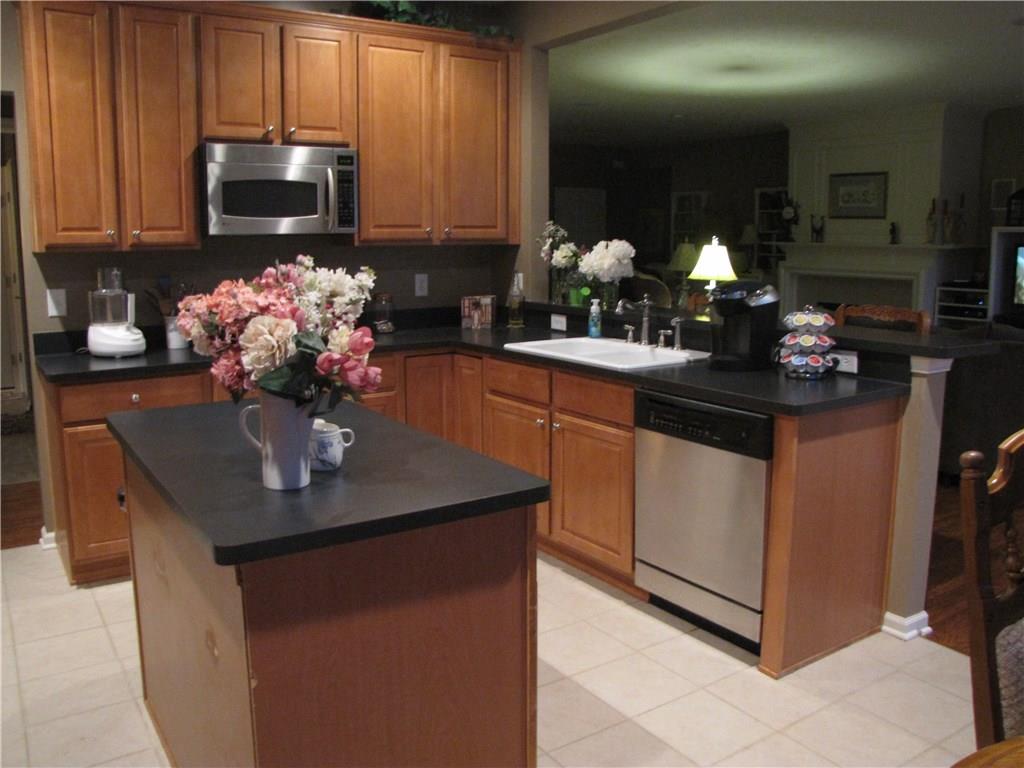 12995 Ratliff Run Fishers, IN 46037 - Photo 6 of 24 Gallery Image 6