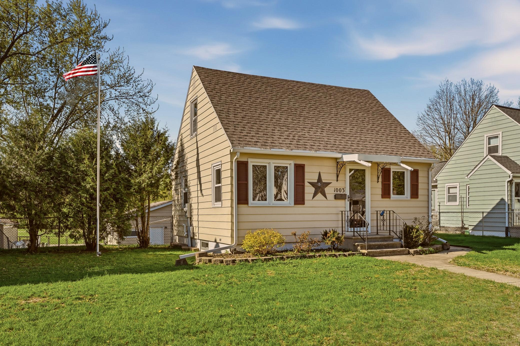 1003 13th Avenue Southwest Austin, MN 55912 - Photo 1 of 25