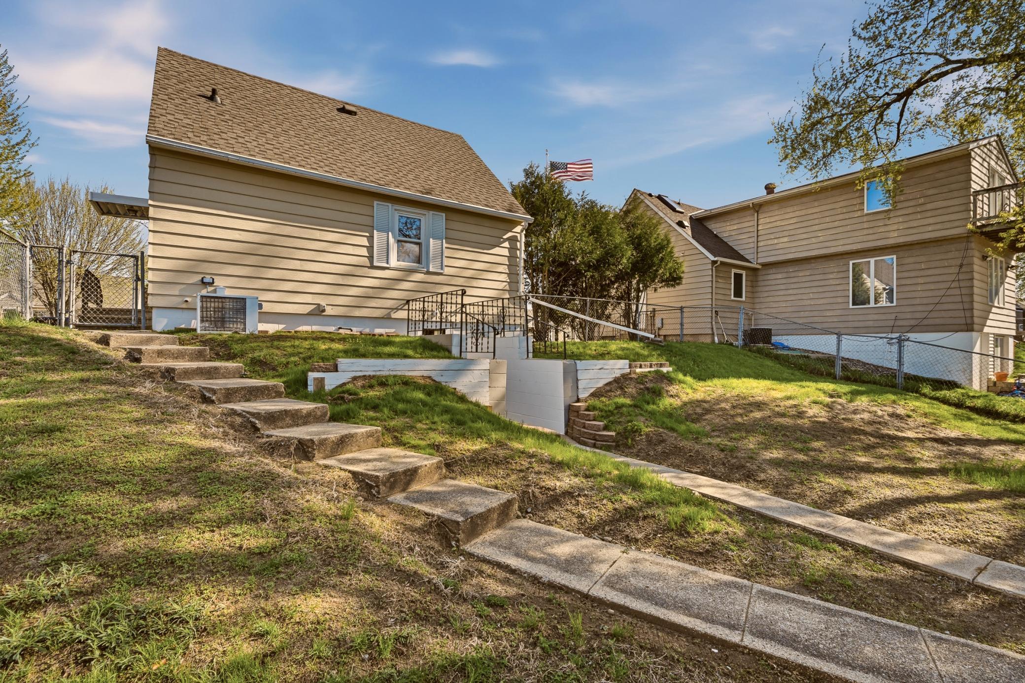 1003 13th Avenue Southwest Austin, MN 55912 - Photo 2 of 25