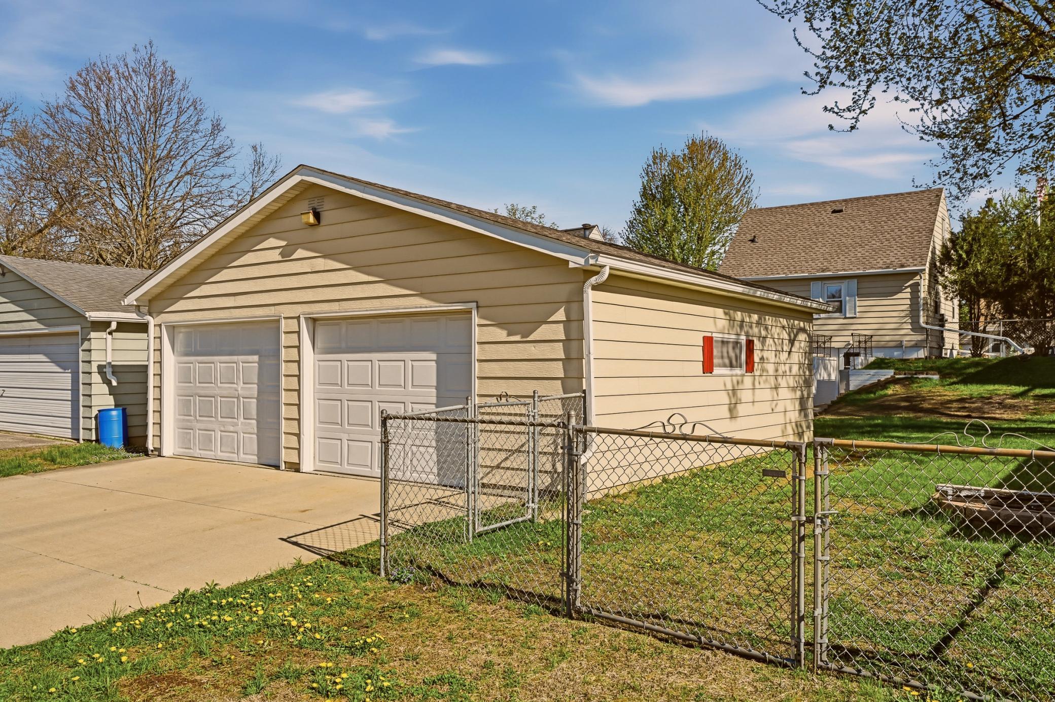 1003 13th Avenue Southwest Austin, MN 55912 - Photo 4 of 25