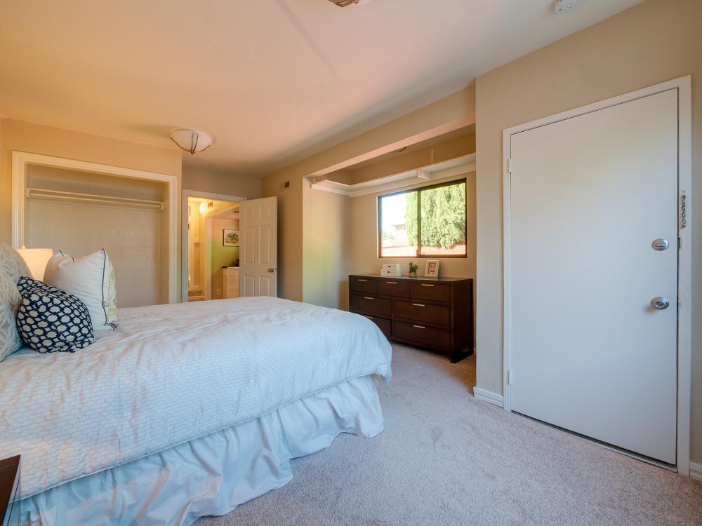 1308 Oxford Street Redwood City, CA 94061 - Photo 11 of 18