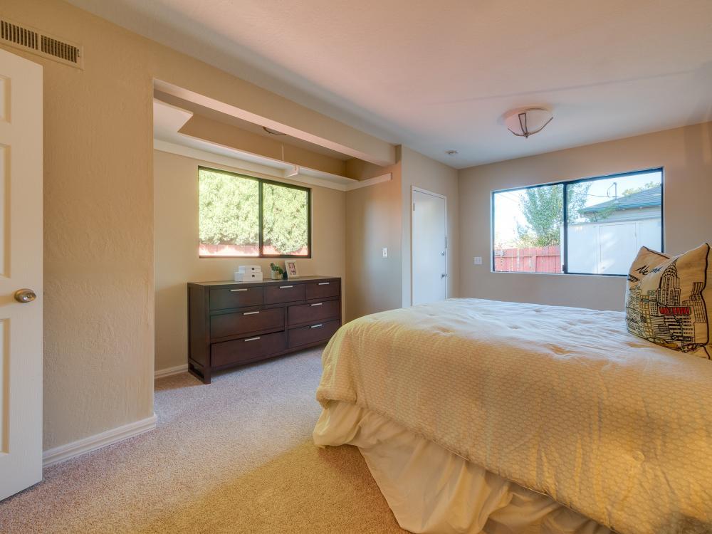 1308 Oxford Street Redwood City, CA 94061 - Photo 12 of 18