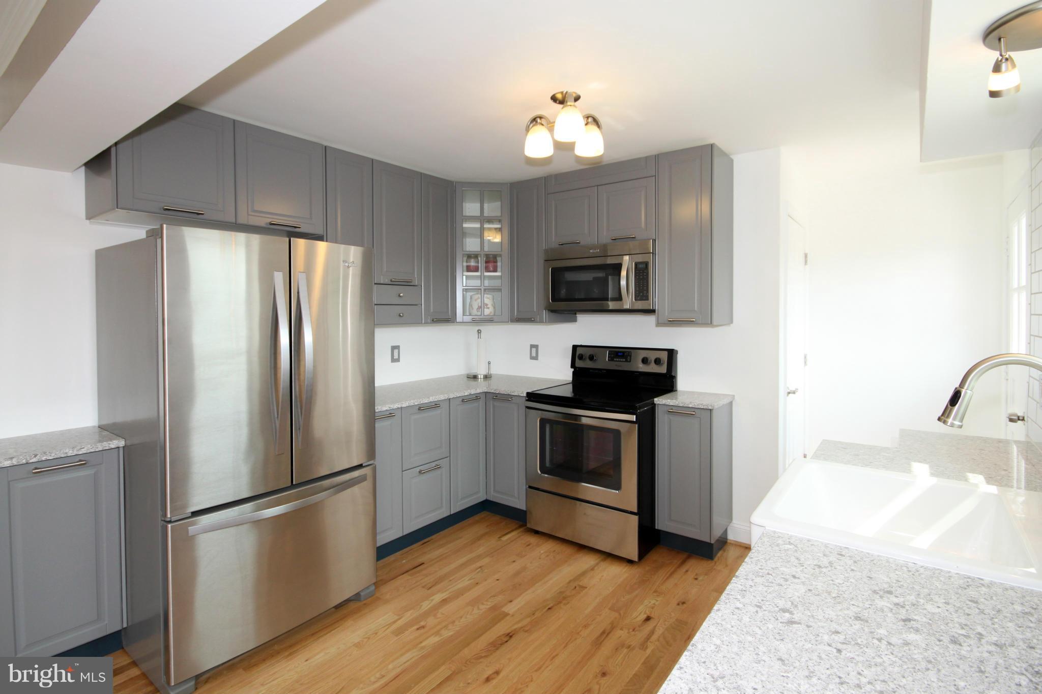 5905 Craig Street Springfield, VA 22150 - Photo 14 of 29 Kitchen