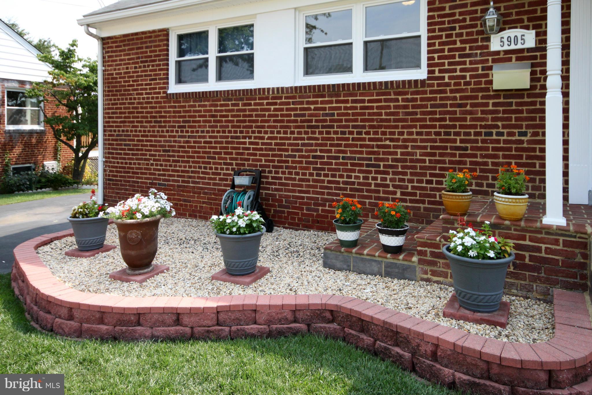 5905 Craig Street Springfield, VA 22150 - Photo 3 of 29 Exterior (Front)