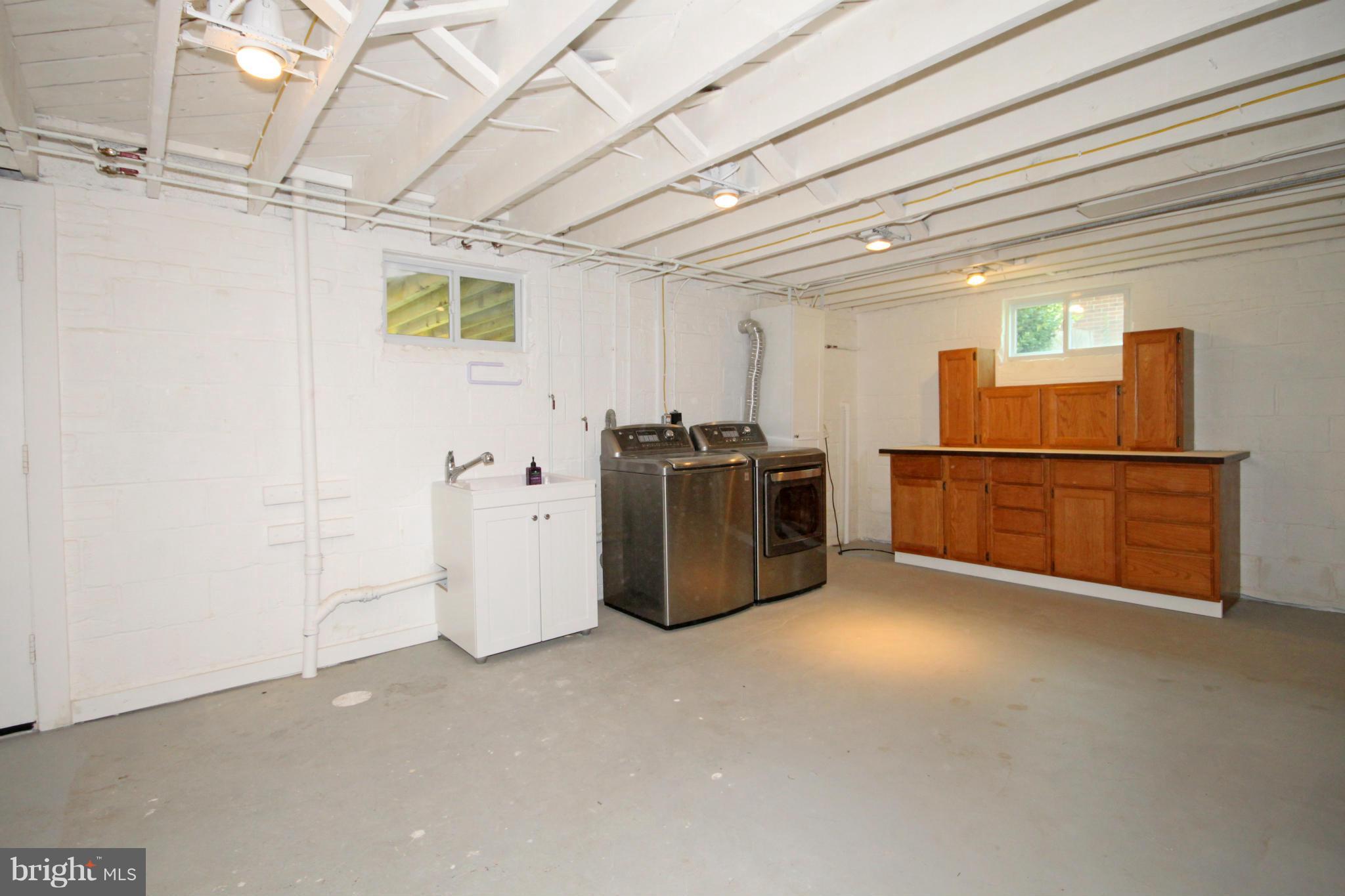 5905 Craig Street Springfield, VA 22150 - Photo 22 of 29 Interior (General)